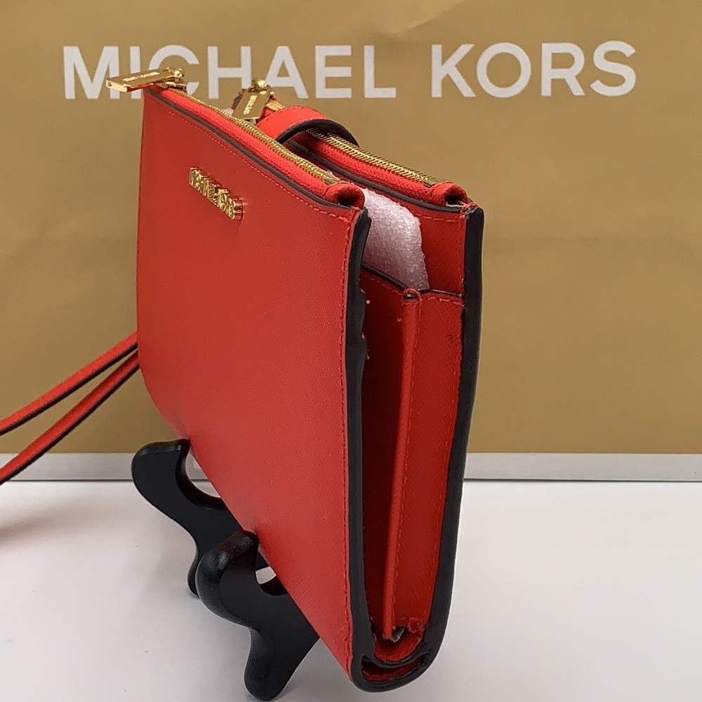MICHAEL KORS LARGE DOUBLE ZIP WRISTLET WALLET DARK SANGRIA COLOR - Picture 5 of 12